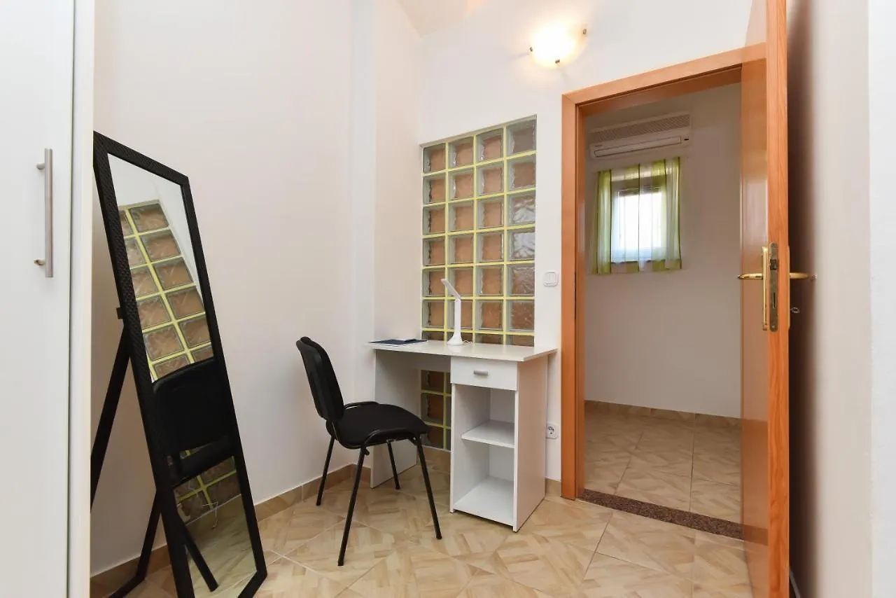 Sea View Izziy Apartman Zadar